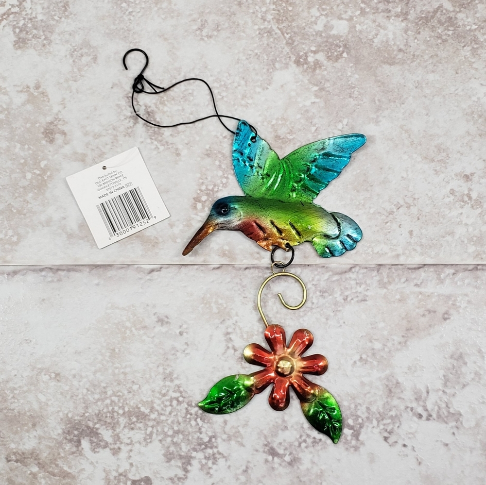 Decorative Hanging Hummingbird w/ Flower Indoor Outdoor Metal Sign True Living
